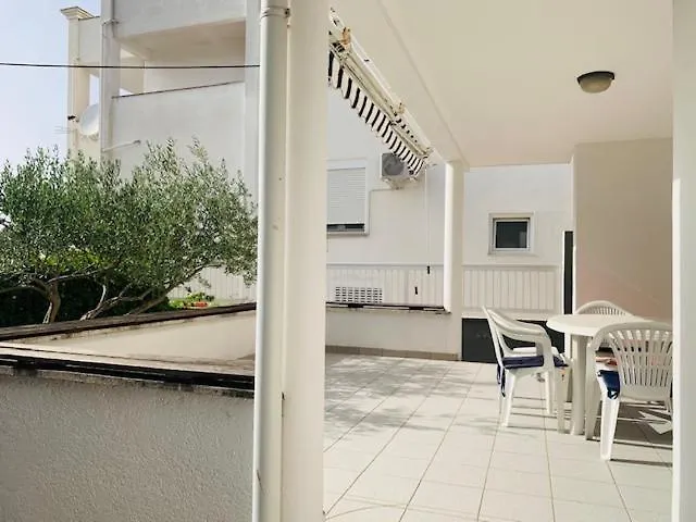 Apartamento Diklo 1 *